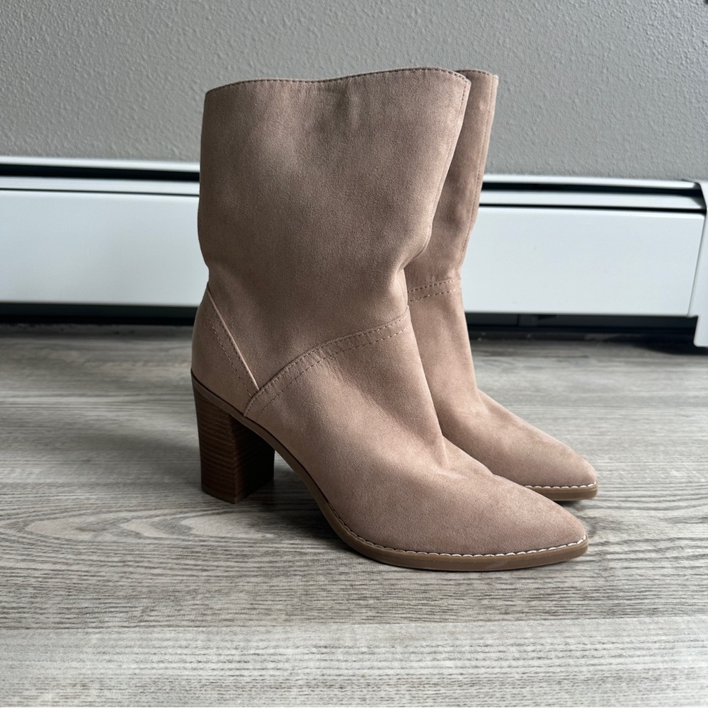 NWT Universal Thread Faux Suede Tan Heel Ankle Boots 9.5